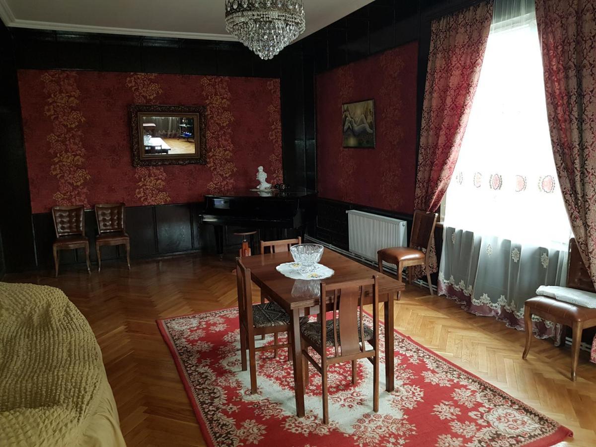 Shirim Guesthouse Зугдиди Экстерьер фото